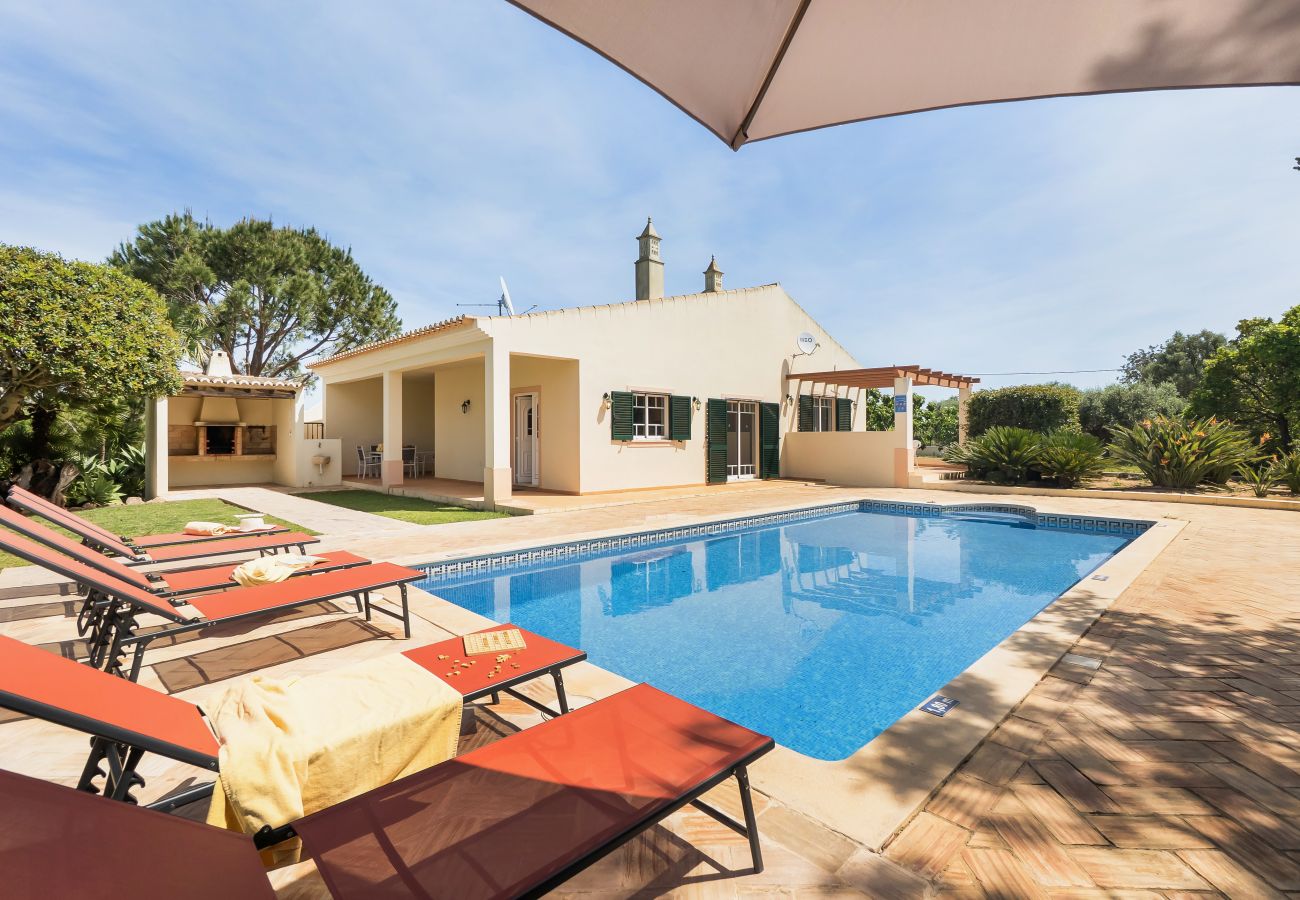 Villa em Albufeira - NEW! Vila Grade | Private Villa with Pool | Family-Friendly Retreat near Albufeira