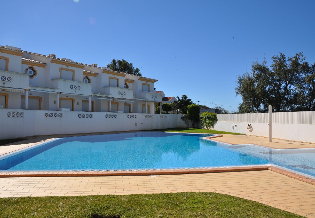 Apartamento em Albufeira - Apt. Pinheiro OCV - 5min Praia