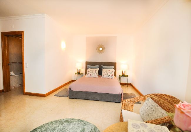 Apartamento em Galé - Apt. Galé Mar OCV - Vista Mar Apartamento em Galé - Apt. Galé Mar OCV - Vista Mar