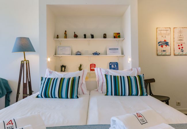 Estúdio em Estoril - RENT4REST ESTORIL BEACHFRONT APARTMENT - STUDIO Estúdio em Estoril - RENT4REST ESTORIL BEACHFRONT APARTMENT - STUDIO