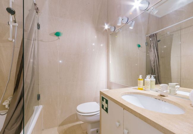 Estúdio em Estoril - RENT4REST ESTORIL BEACHFRONT APARTMENT - STUDIO Estúdio em Estoril - RENT4REST ESTORIL BEACHFRONT APARTMENT - STUDIO