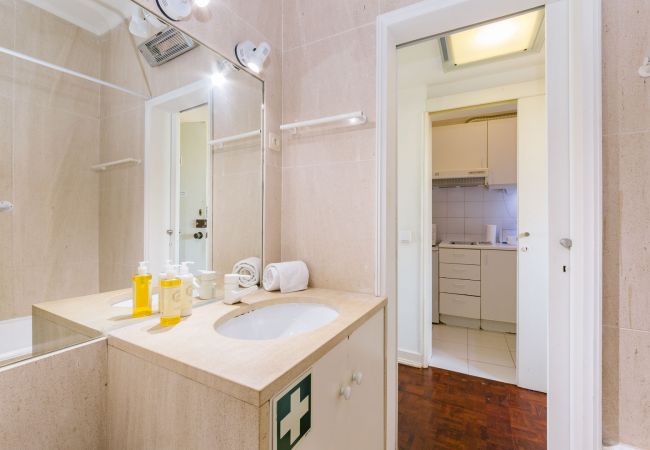 Estúdio em Estoril - RENT4REST ESTORIL BEACHFRONT APARTMENT - STUDIO Estúdio em Estoril - RENT4REST ESTORIL BEACHFRONT APARTMENT - STUDIO