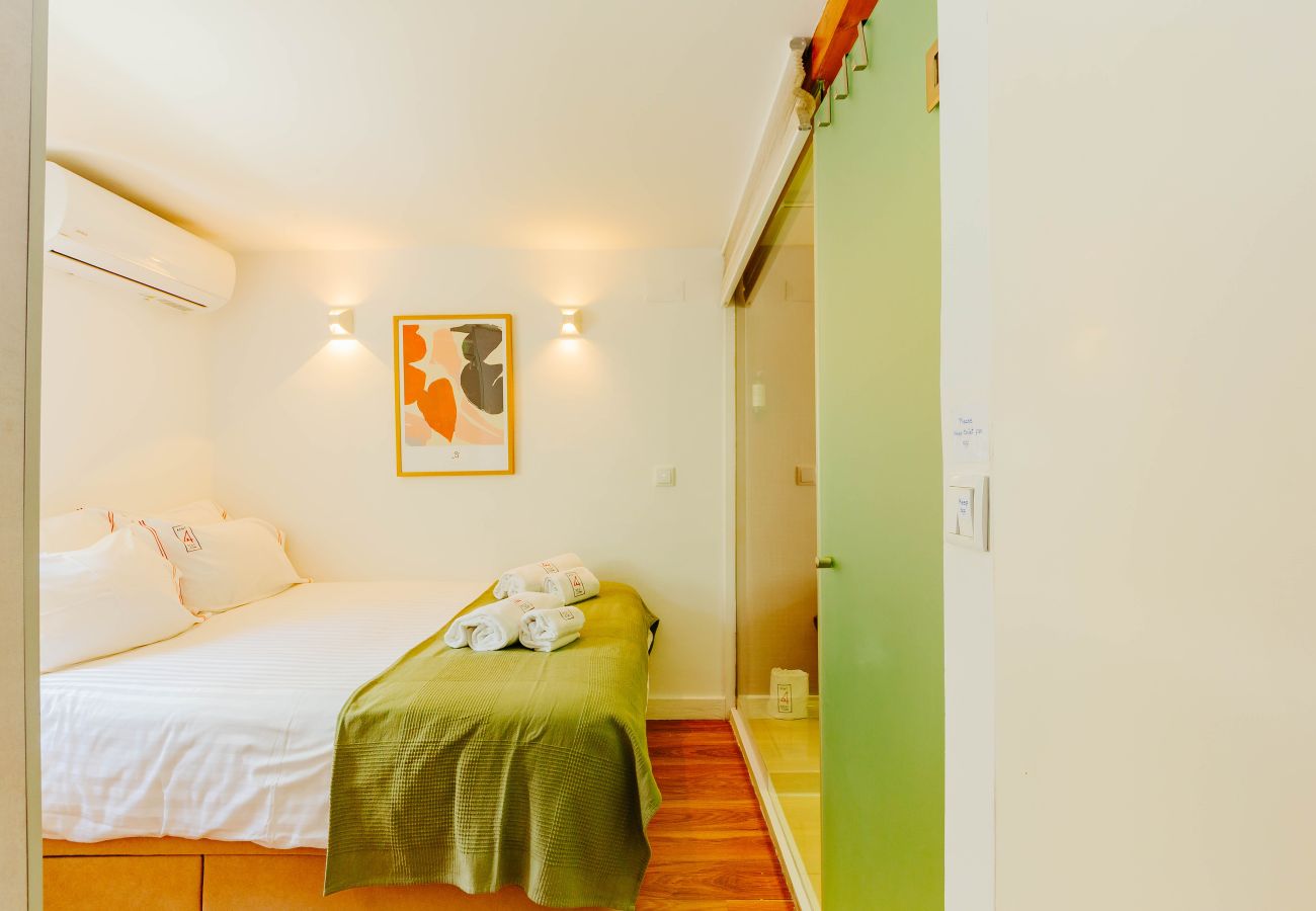 Apartamento em Lisboa - RENT4REST BAIRRO ALTO CHARMING 1 BEDROOM APARTMENT