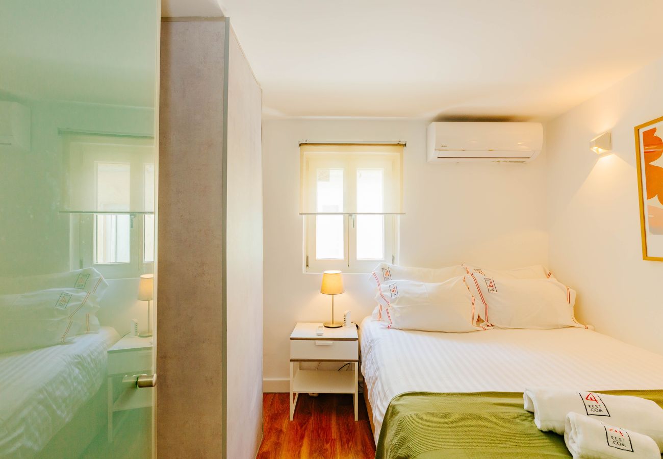 Apartamento em Lisboa - RENT4REST BAIRRO ALTO CHARMING 1 BEDROOM APARTMENT