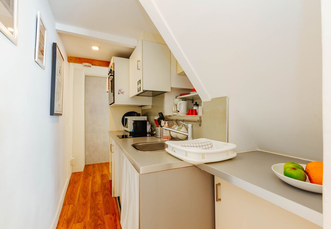 Apartamento em Lisboa - RENT4REST BAIRRO ALTO CHARMING 1 BEDROOM APARTMENT