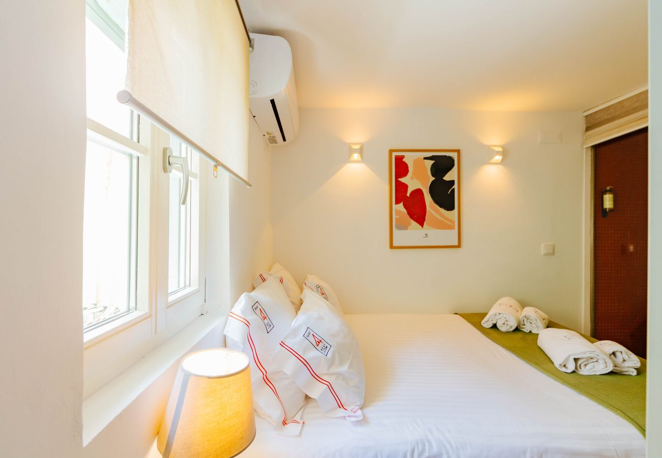 Apartamento em Lisboa - RENT4REST BAIRRO ALTO CHARMING 1 BEDROOM APARTMENT