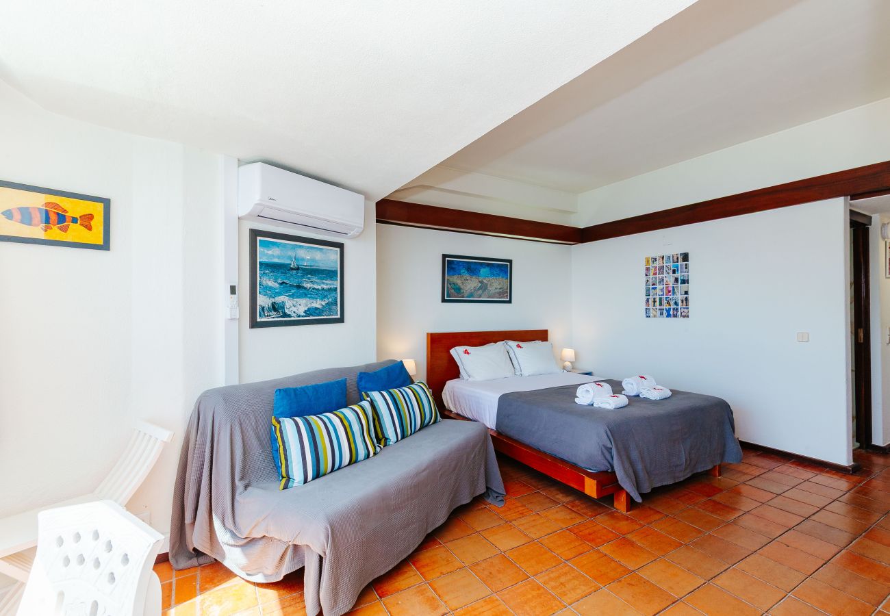 Estúdio em Sesimbra - RENT4REST SESIMBRA OCEAN VIEW STUDIO - DIRECT BEACH ACCESS