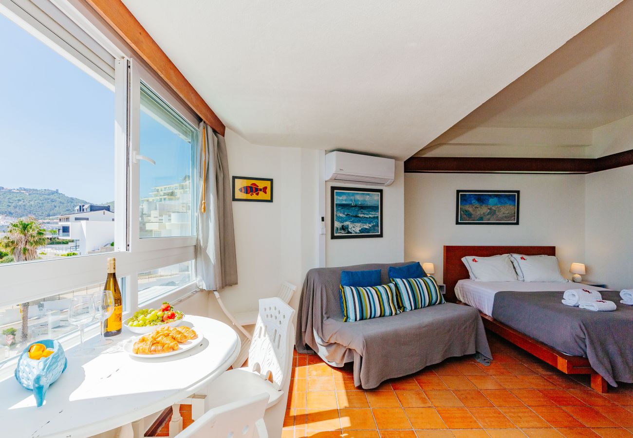 Estúdio em Sesimbra - RENT4REST SESIMBRA OCEAN VIEW STUDIO - DIRECT BEACH ACCESS