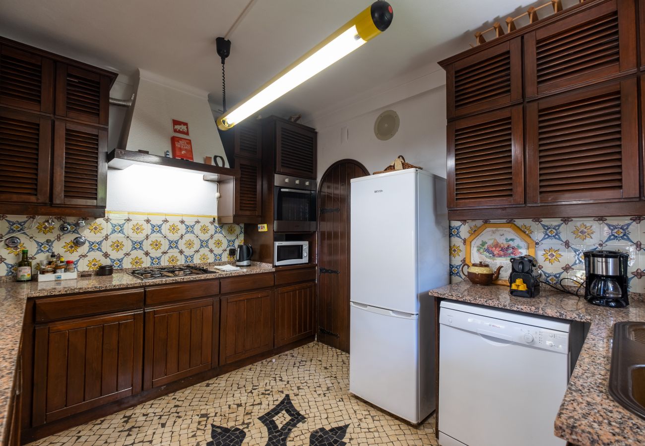 Casa em Sesimbra - RENT4REST SESIMBRA 4BDR OCEAN VIEW AND PRIVATE POOL VILLA