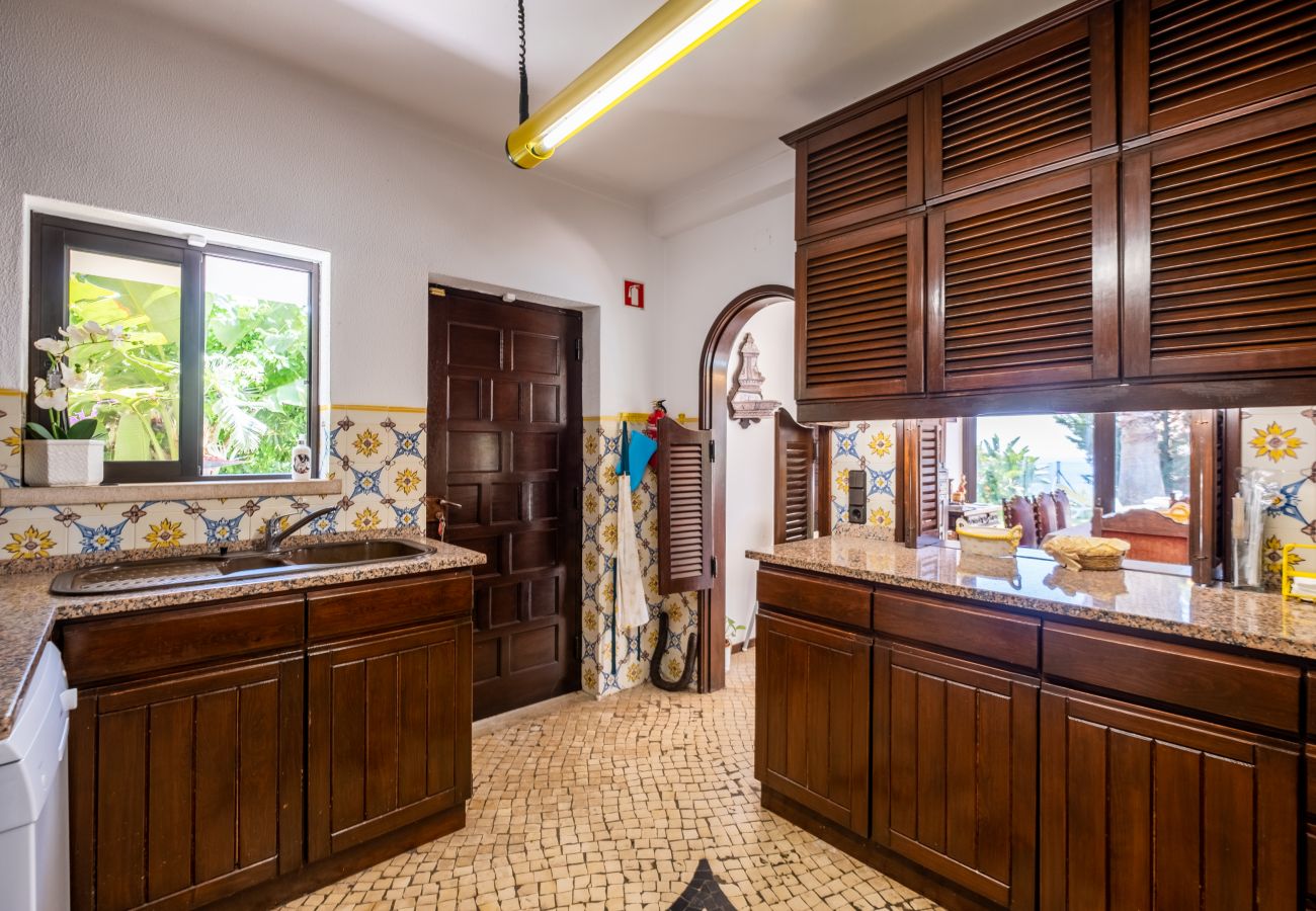 Casa em Sesimbra - RENT4REST SESIMBRA 4BDR OCEAN VIEW AND PRIVATE POOL VILLA