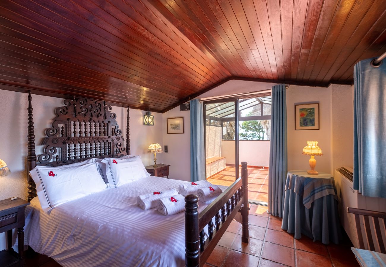 Casa em Sesimbra - RENT4REST SESIMBRA 4BDR OCEAN VIEW AND PRIVATE POOL VILLA