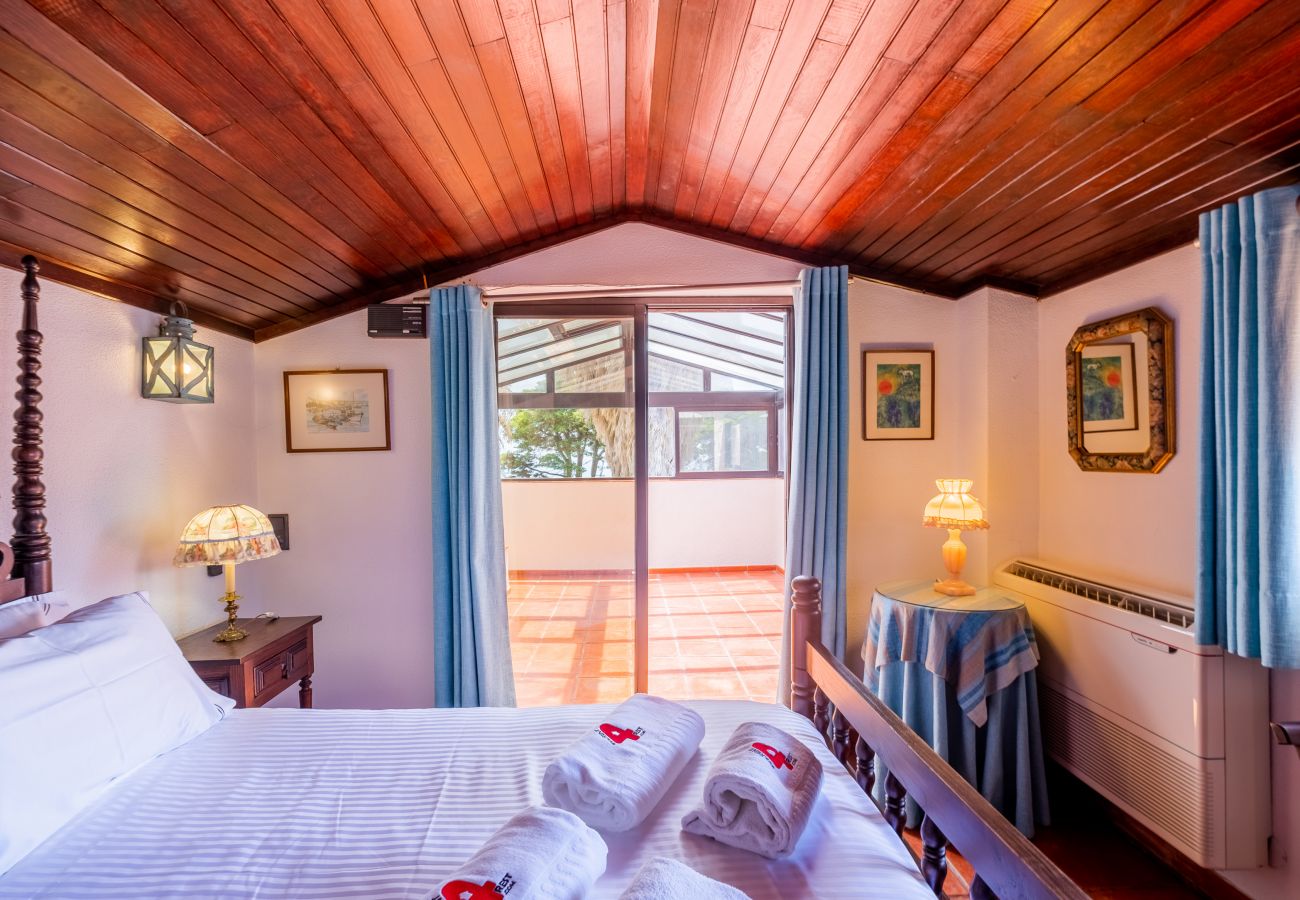 Casa em Sesimbra - RENT4REST SESIMBRA 4BDR OCEAN VIEW AND PRIVATE POOL VILLA