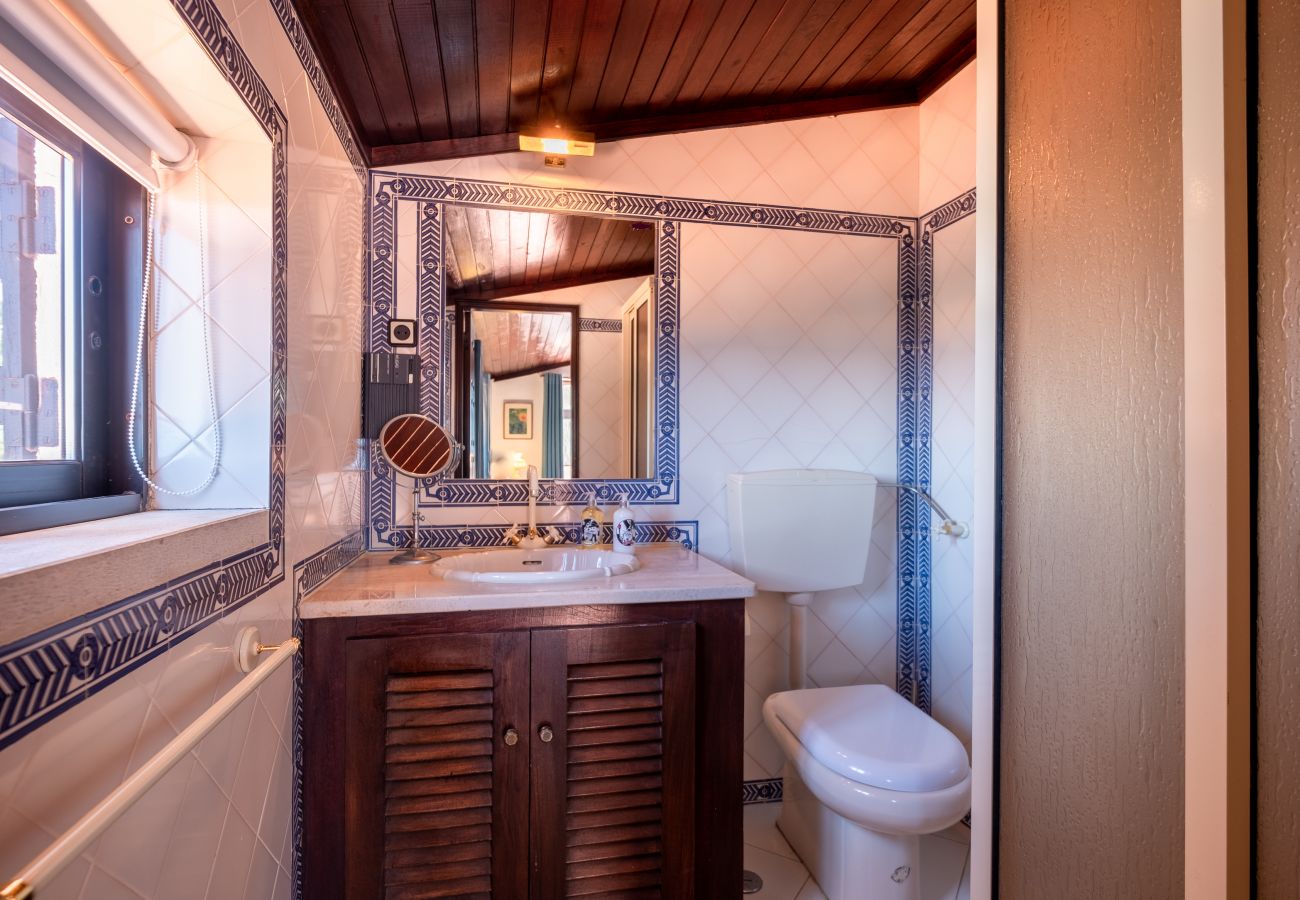 Casa em Sesimbra - RENT4REST SESIMBRA 4BDR OCEAN VIEW AND PRIVATE POOL VILLA