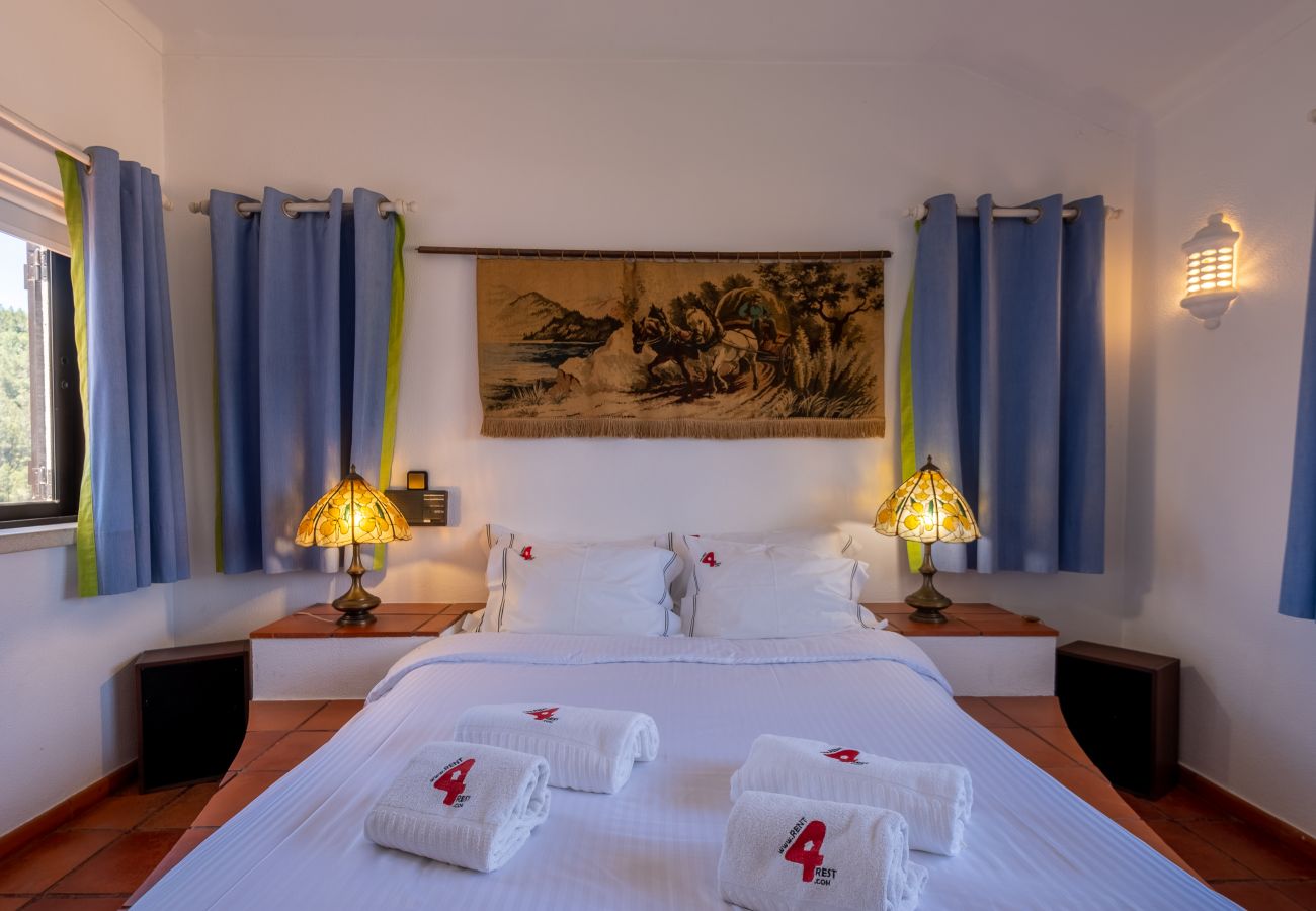Casa em Sesimbra - RENT4REST SESIMBRA 4BDR OCEAN VIEW AND PRIVATE POOL VILLA
