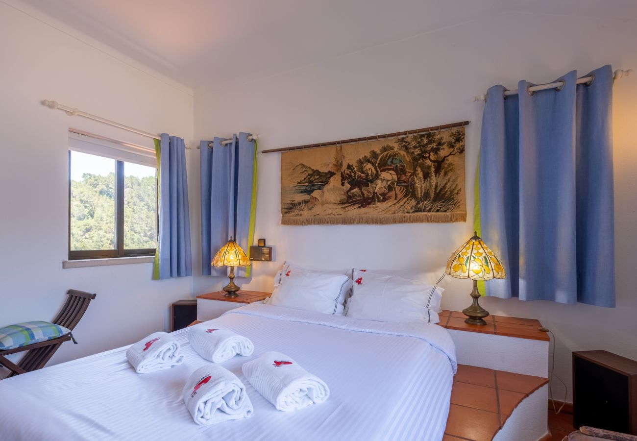 Casa em Sesimbra - RENT4REST SESIMBRA 4BDR OCEAN VIEW AND PRIVATE POOL VILLA