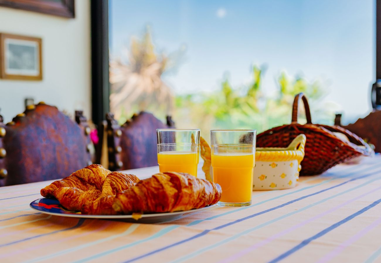 Casa em Sesimbra - RENT4REST SESIMBRA 4BDR OCEAN VIEW AND PRIVATE POOL VILLA
