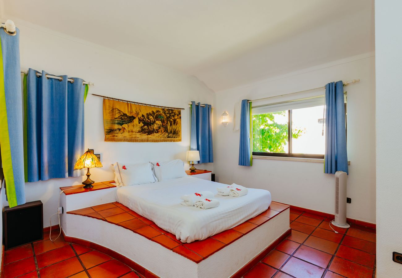 Casa em Sesimbra - RENT4REST SESIMBRA 4BDR OCEAN VIEW AND PRIVATE POOL VILLA