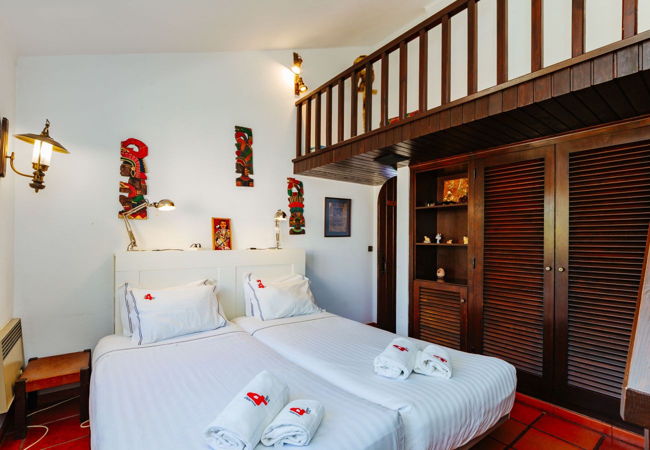 Casa em Sesimbra - RENT4REST SESIMBRA 4BDR OCEAN VIEW AND PRIVATE POOL VILLA