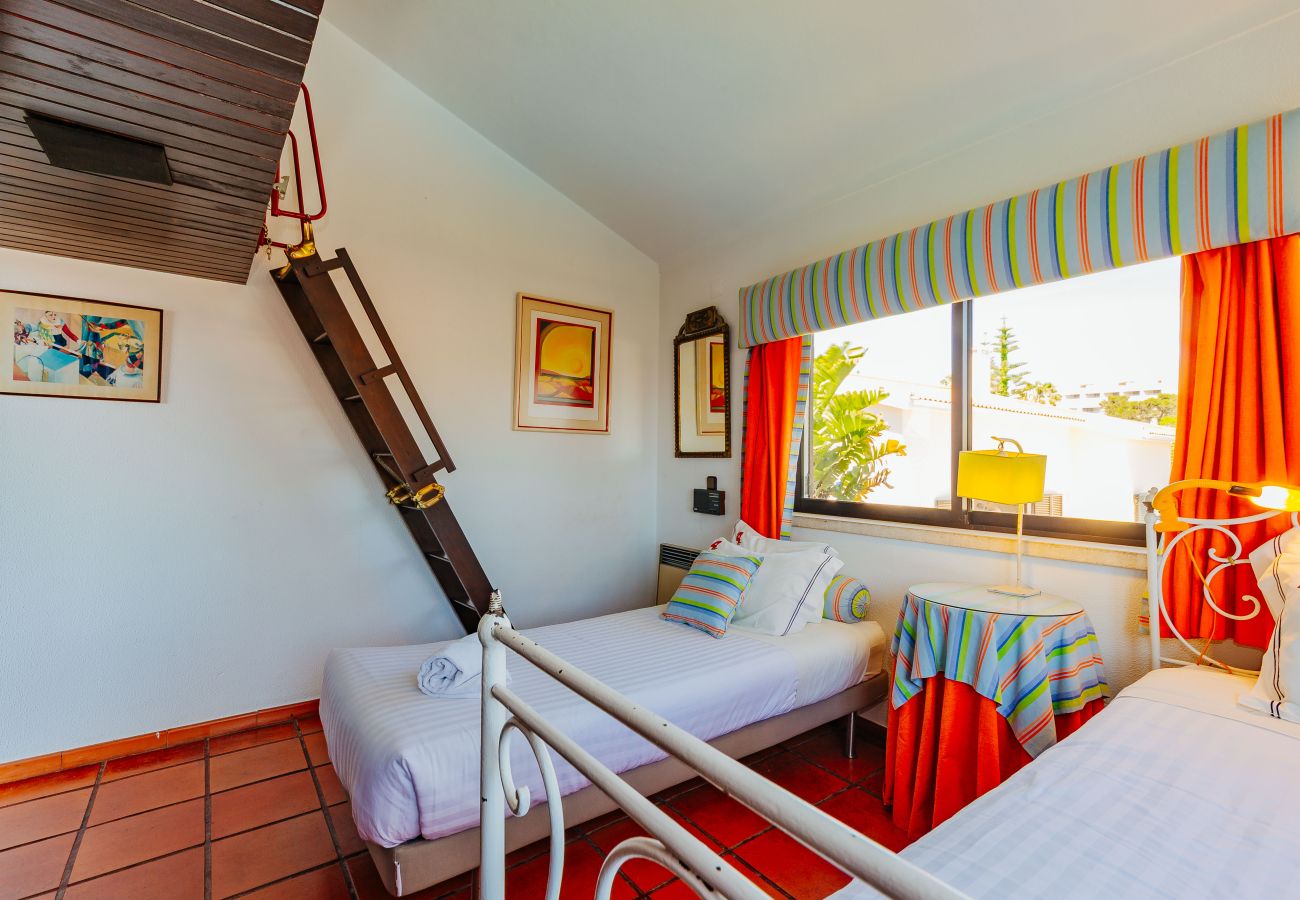 Casa em Sesimbra - RENT4REST SESIMBRA 4BDR OCEAN VIEW AND PRIVATE POOL VILLA