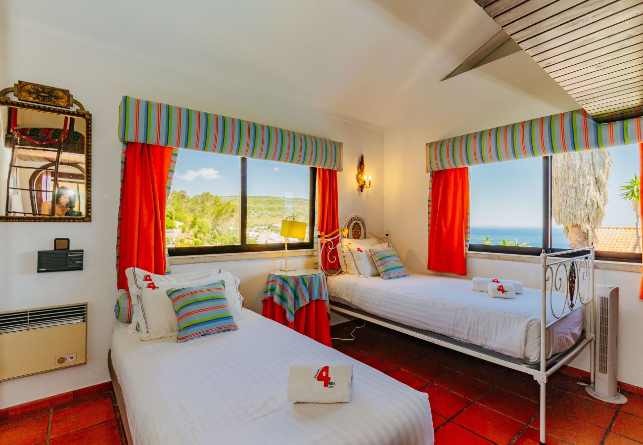 Casa em Sesimbra - RENT4REST SESIMBRA 4BDR OCEAN VIEW AND PRIVATE POOL VILLA