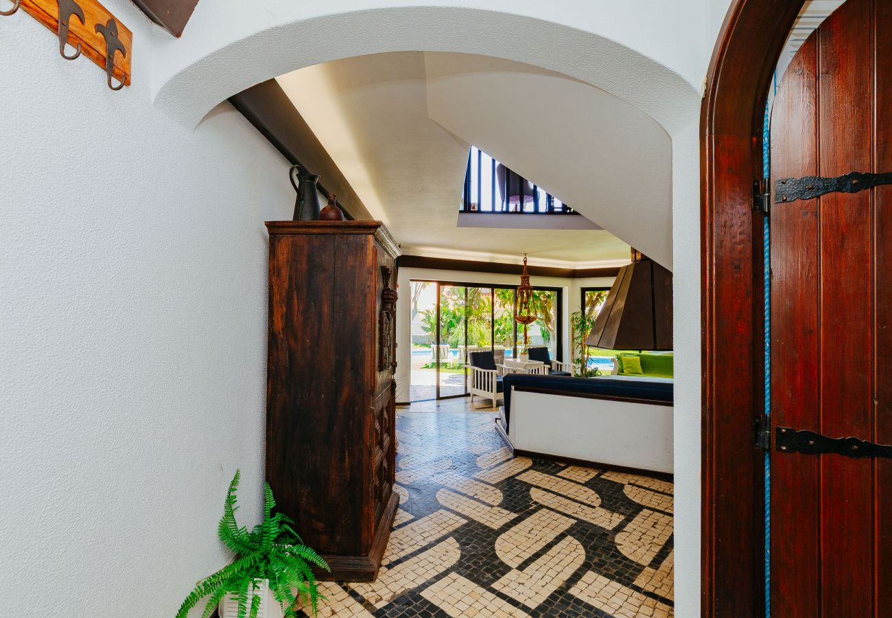 Casa em Sesimbra - RENT4REST SESIMBRA 4BDR OCEAN VIEW AND PRIVATE POOL VILLA