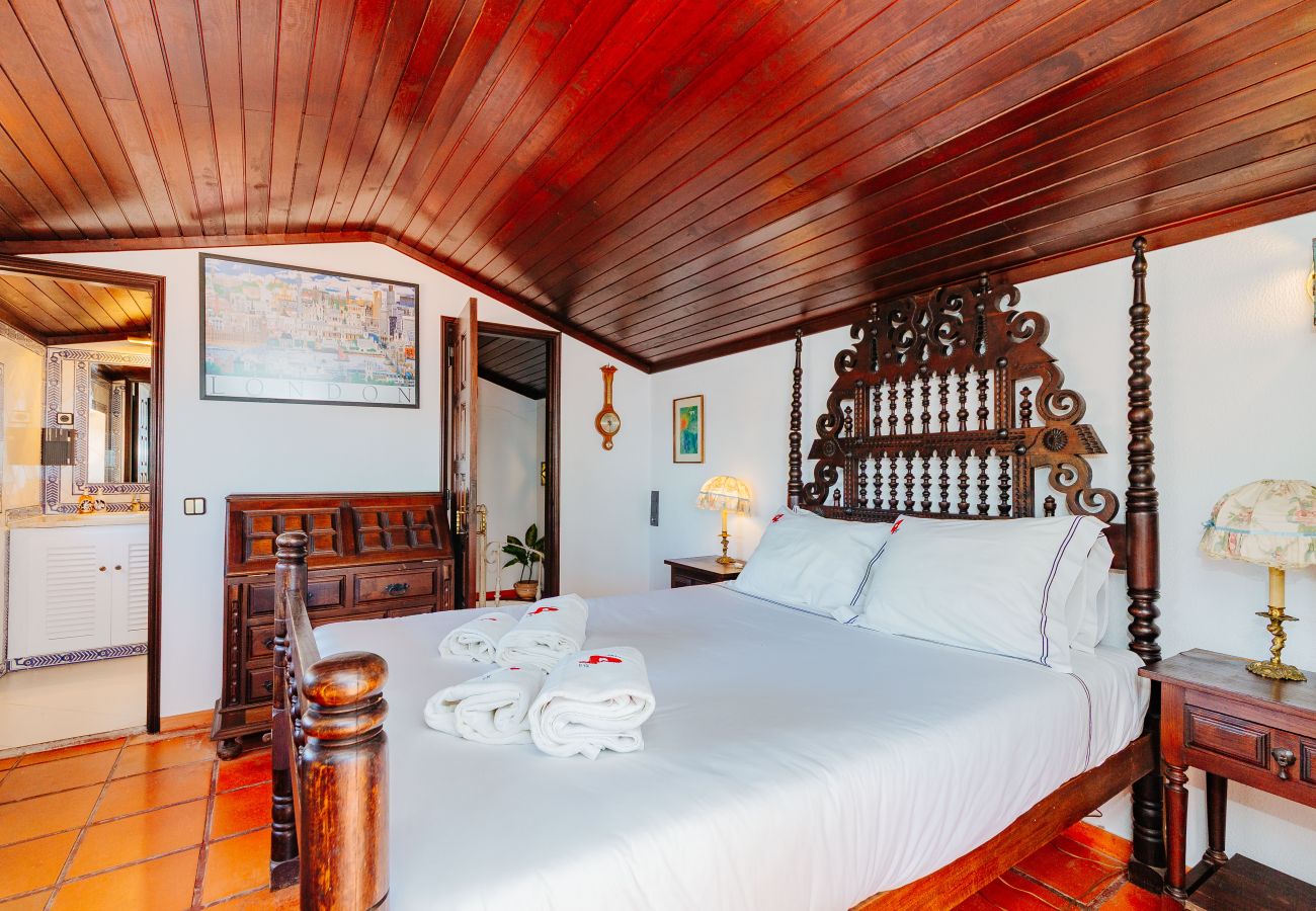 Casa em Sesimbra - RENT4REST SESIMBRA 4BDR OCEAN VIEW AND PRIVATE POOL VILLA