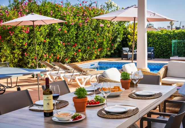 Villa em Albufeira - Villa Ericeira OCV - Piscina Privada ideal Crianças Villa em Albufeira - Villa Ericeira OCV - Piscina Privada ideal Crianças
