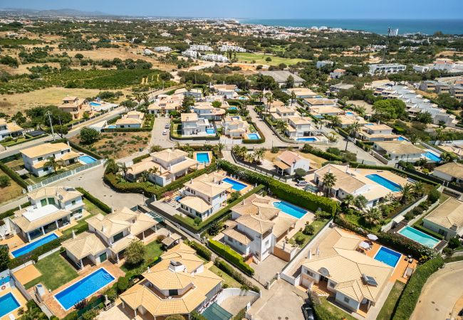 Villa em Albufeira - Villa Ericeira OCV - Piscina Privada ideal Crianças Villa em Albufeira - Villa Ericeira OCV - Piscina Privada ideal Crianças