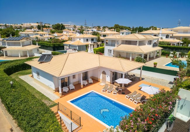 Villa em Albufeira - Villa Ericeira OCV - Piscina Privada ideal Crianças Villa em Albufeira - Villa Ericeira OCV - Piscina Privada ideal Crianças