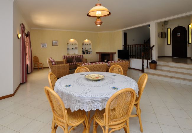 Villa em Albufeira - Casa Das Palmeiras OCV - Ideal Familias