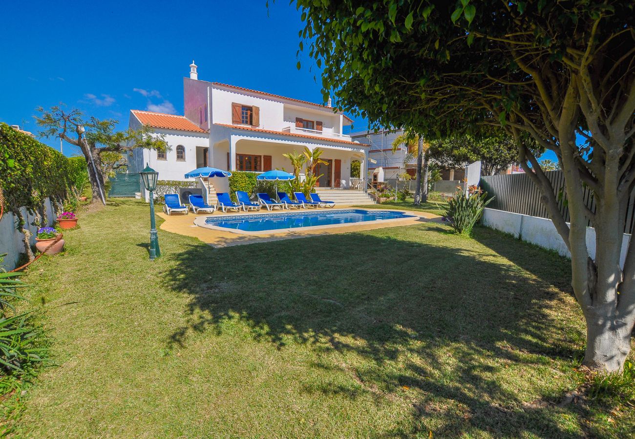 Villa em Albufeira - Casa Das Palmeiras OCV - Ideal Familias