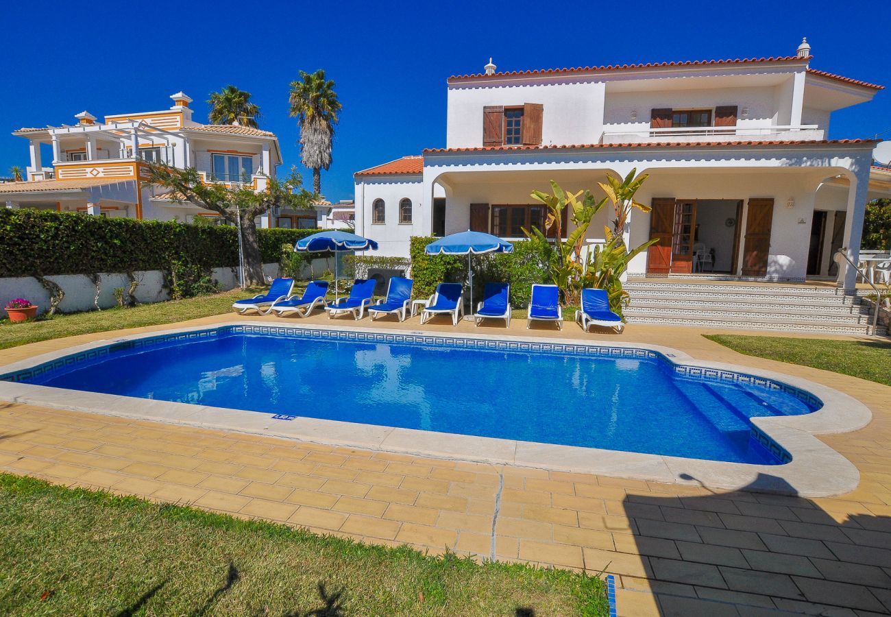 Villa em Albufeira - Casa Das Palmeiras OCV - Ideal Familias