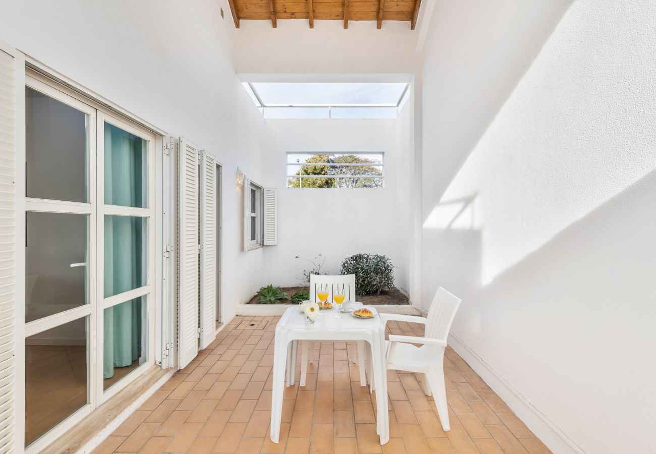 Villa em Galé - Villa Luz do Atlantico, 100m da praia e piscina privada