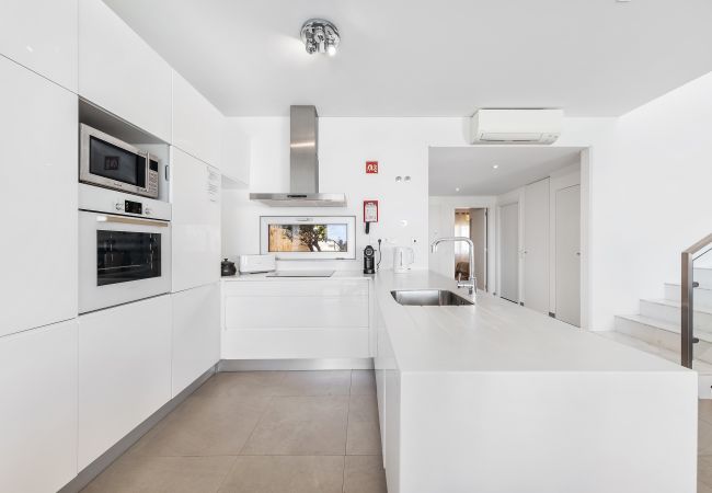 Villa em Albufeira - Design Villa OCV - Piscina Aquecida e jacuzzi Villa em Albufeira - Design Villa OCV - Piscina Aquecida e jacuzzi