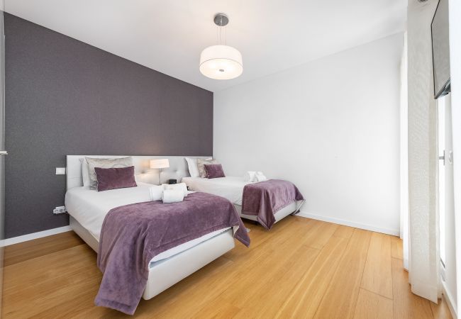 Villa em Albufeira - Design Villa OCV - Piscina Aquecida e jacuzzi Villa em Albufeira - Design Villa OCV - Piscina Aquecida e jacuzzi