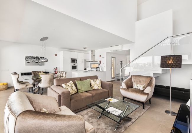 Villa em Albufeira - Design Villa OCV - Piscina Aquecida e jacuzzi Villa em Albufeira - Design Villa OCV - Piscina Aquecida e jacuzzi