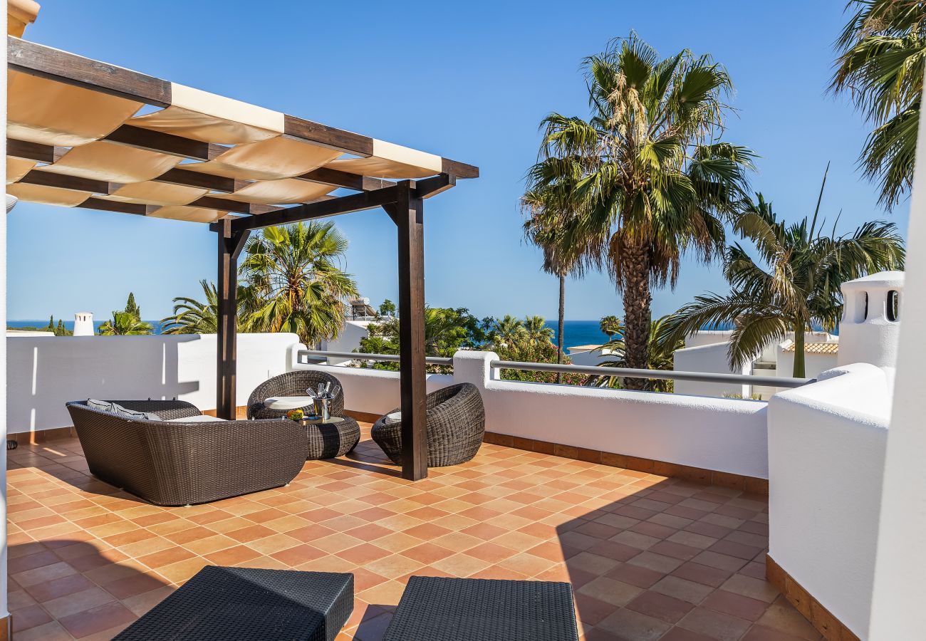 Villa em Albufeira - Villa Eva OCV - Privada com Piscina Aquecida e Sala de Jogos