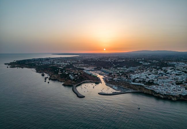 Apartamento em Albufeira - Apt. Duplex OCV - 5min Praia Apartamento em Albufeira - Apt. Duplex OCV - 5min Praia