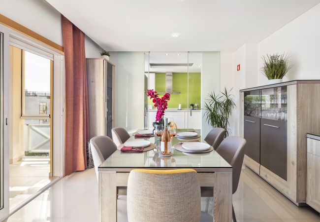 Apartamento em Albufeira - Apt. Duplex OCV - 5min Praia Apartamento em Albufeira - Apt. Duplex OCV - 5min Praia