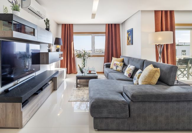 Apartamento em Albufeira - Apt. Duplex OCV - 5min Praia Apartamento em Albufeira - Apt. Duplex OCV - 5min Praia