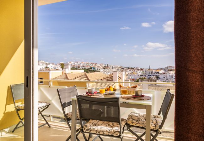 Apartamento em Albufeira - Apt. Duplex OCV - 5min Praia Apartamento em Albufeira - Apt. Duplex OCV - 5min Praia