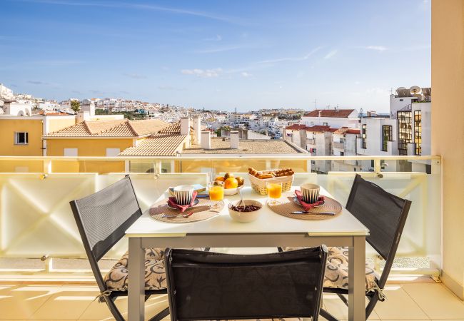 Apartamento em Albufeira - Apt. Duplex OCV - 5min Praia Apartamento em Albufeira - Apt. Duplex OCV - 5min Praia