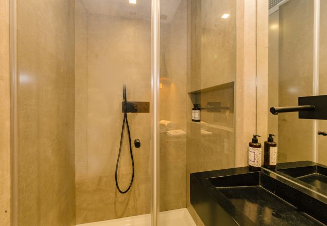 Quarto em Lisboa - BAIRRO ALTO MUSIC GUEST HOUSE BEETHOVEN Quarto em Lisboa - BAIRRO ALTO MUSIC GUEST HOUSE BEETHOVEN