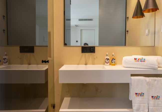 Quarto em Lisboa - BAIRRO ALTO MUSIC GUEST HOUSE SCHUBERT Quarto em Lisboa - BAIRRO ALTO MUSIC GUEST HOUSE SCHUBERT