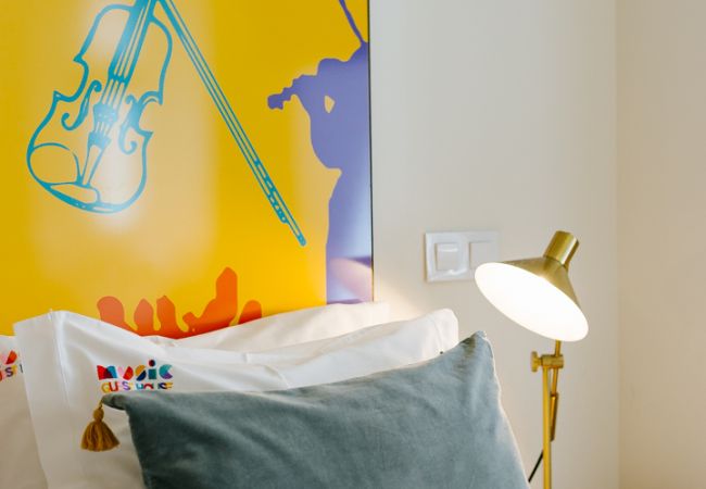 Quarto em Lisboa - BAIRRO ALTO MUSIC GUEST HOUSE VIVALDI Quarto em Lisboa - BAIRRO ALTO MUSIC GUEST HOUSE VIVALDI