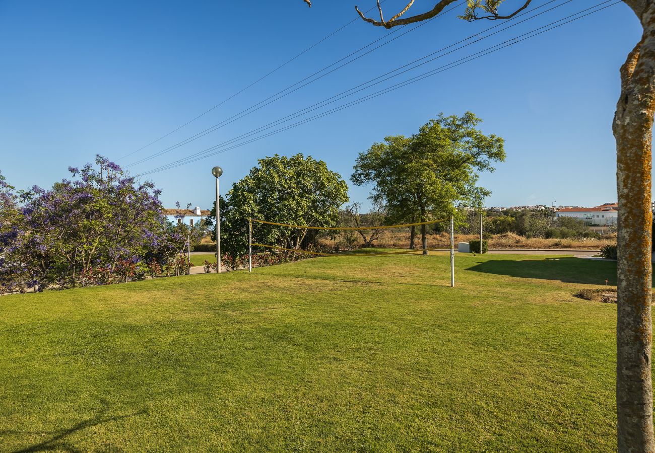 Apartamento em Albufeira - Terra Vermelha Clube Ocv - 4 Piscinas & 2 restaurantes 