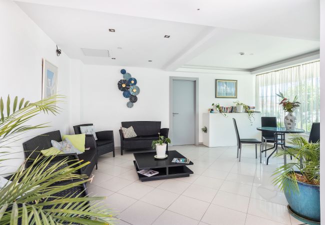 Apartamento em Albufeira - Coração do Mar OCV - junto à praia, centro antigo Apartamento em Albufeira - Coração do Mar OCV - junto à praia, centro antigo