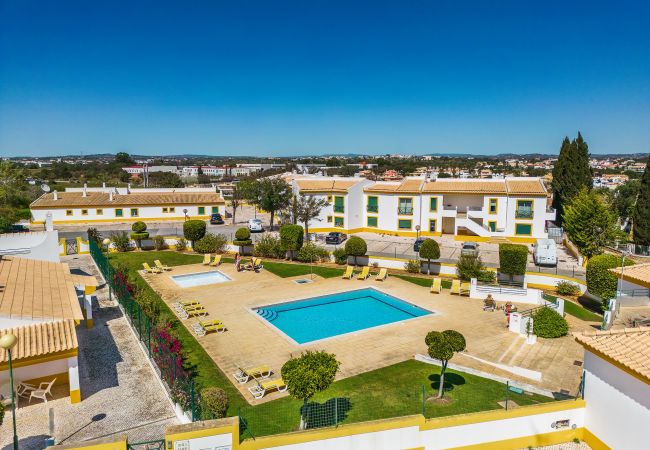 Estúdio em Albufeira - Nuances do Oceano OCV - Piscina e estacionamento