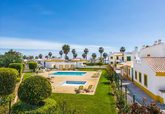 Estúdio em Albufeira - Nuances do Oceano OCV - Piscina e estacionamento