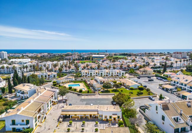 Estúdio em Albufeira - Nuances do Oceano OCV - Piscina e estacionamento